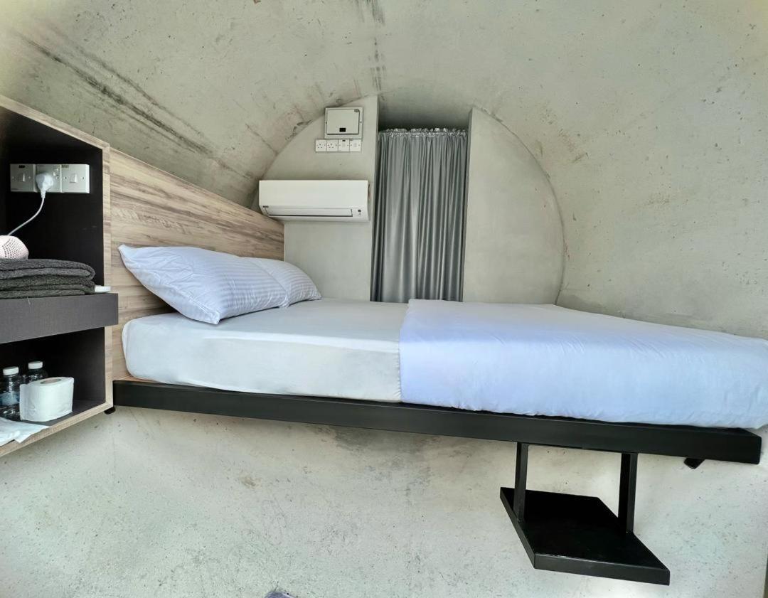 The Cozytainer Hotel Тайпинг Екстериор снимка