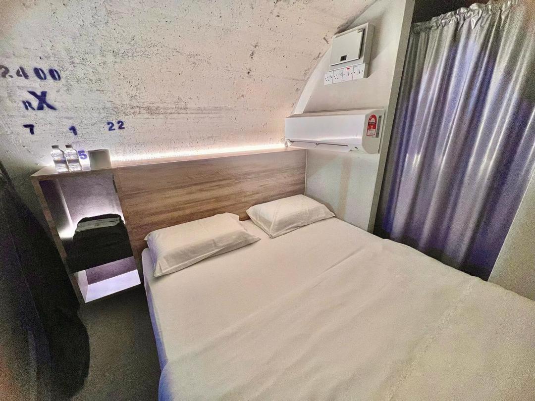 The Cozytainer Hotel Тайпинг Екстериор снимка