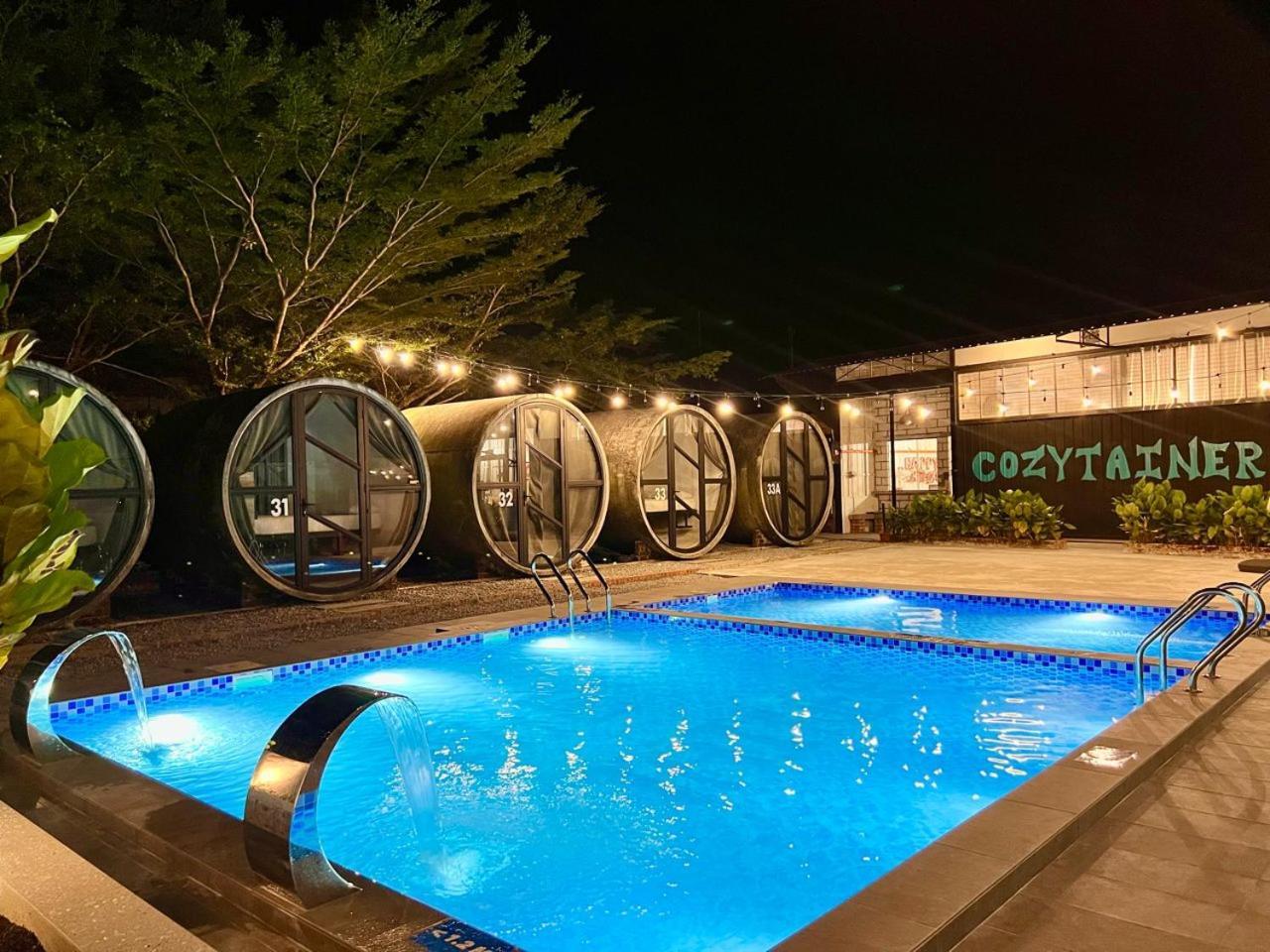 The Cozytainer Hotel Тайпинг Екстериор снимка